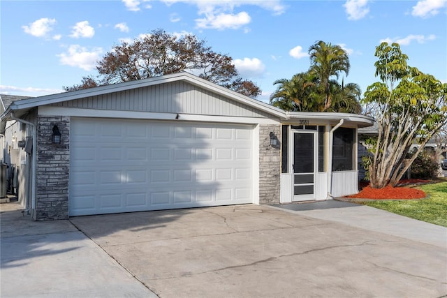 single story home featuring a garage