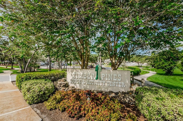 view of community / neighborhood sign