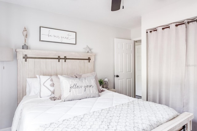 bedroom featuring ceiling fan