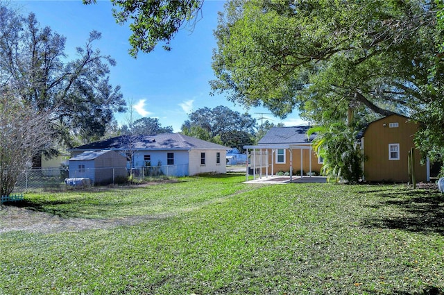 view of yard with a shed