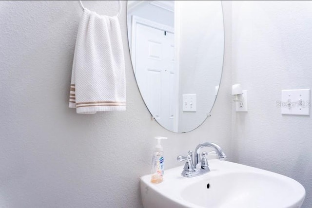 bathroom with sink