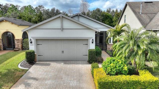 view of front of house featuring a garage