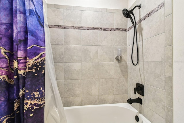 6684 Devlin Ln, Wesley Chapel, FL 33545 - bathroom featuring shower / bath combination with curtain