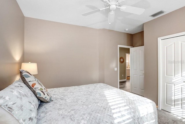 bedroom with ceiling fan