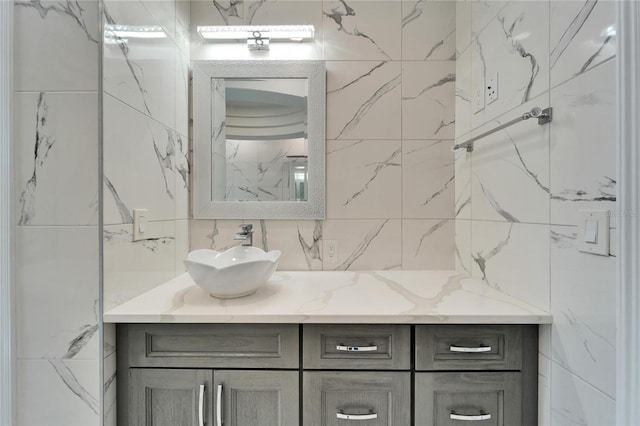 9401 93rd St, Seminole, FL 33777 - bar featuring a sink, tile walls, and tasteful backsplash