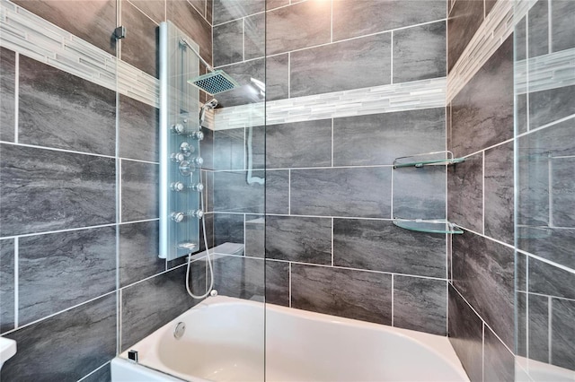 9401 93rd St, Seminole, FL 33777 - full bathroom featuring shower / tub combination