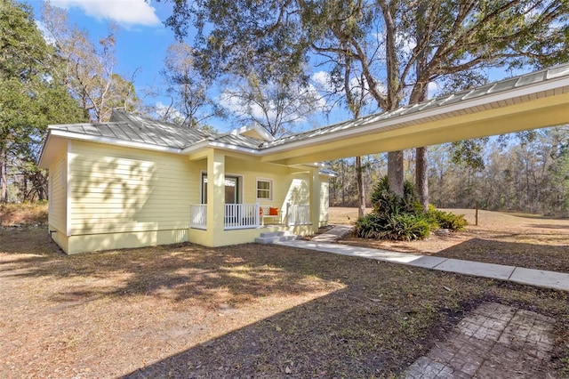 view of front of home with covered porch