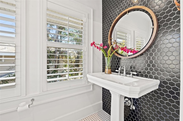 bathroom with a wealth of natural light