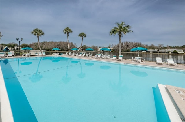 1433 Pine Glen Pl Unit G2, Tarpon Springs, FL 34688 - pool with a patio and fence