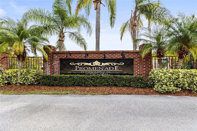 view of community / neighborhood sign