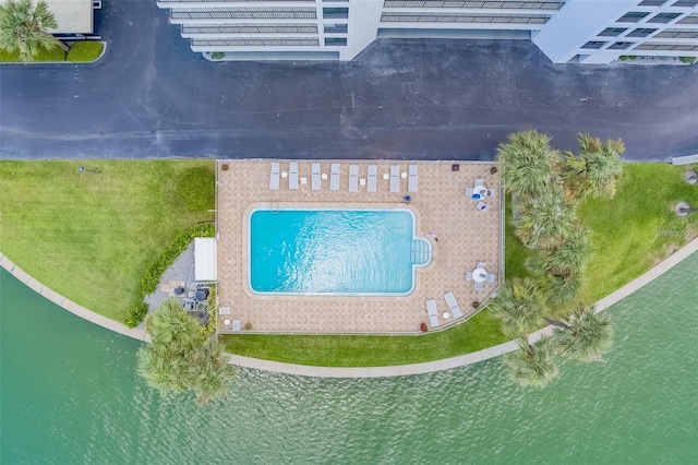 bird's eye view featuring a water view