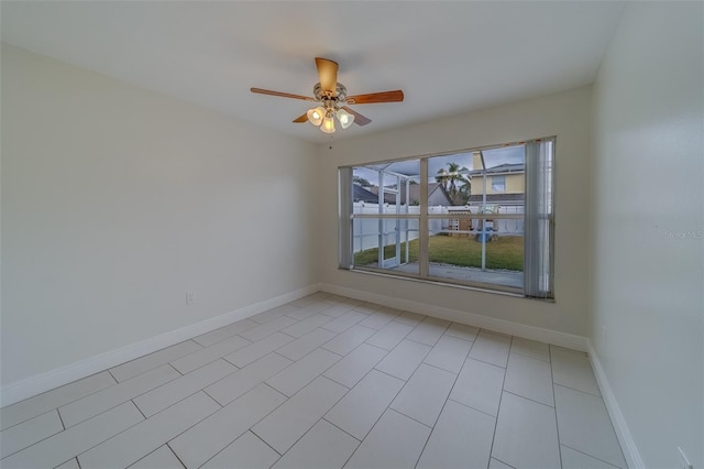 empty room featuring ceiling fan