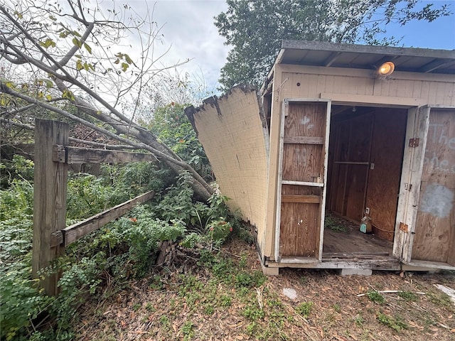 view of outdoor structure