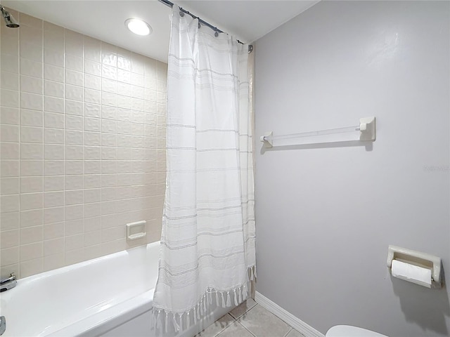 bathroom with tile patterned flooring, shower / tub combo, baseboards, and recessed lighting