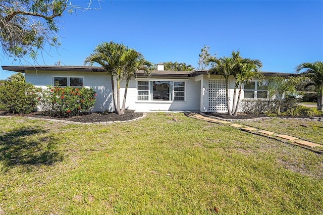 1309 Nokomis Ave S, Venice, FL 34285 - ranch-style house with a front lawn