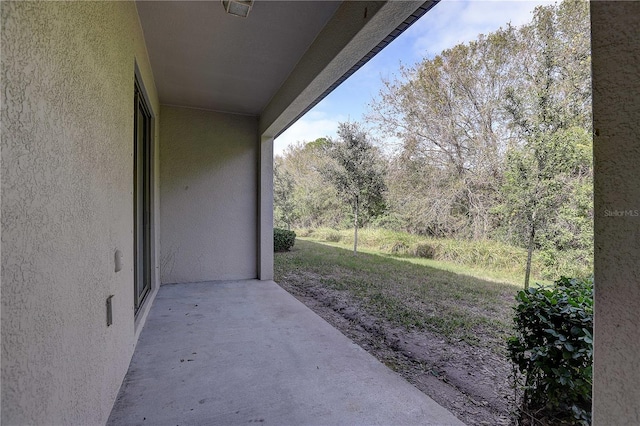 view of yard with a patio area