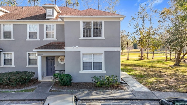 view of front of house with a front yard