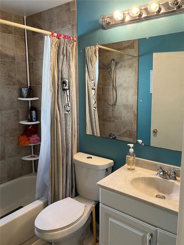 full bathroom featuring vanity, toilet, and shower / bath combo