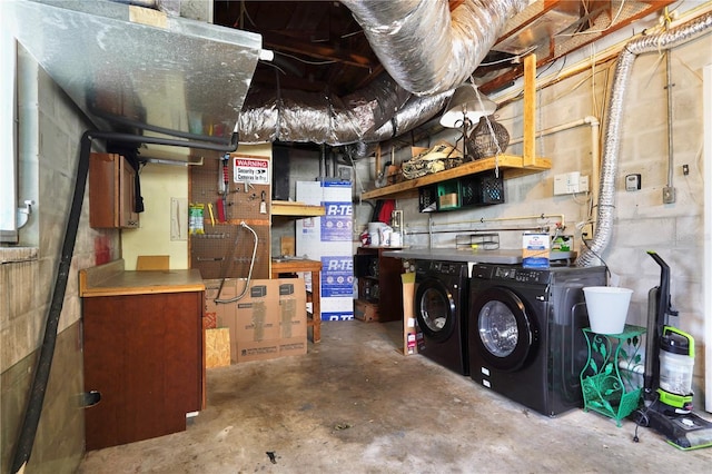 basement featuring independent washer and dryer