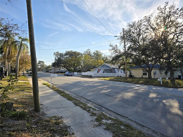 Listing photo 3 for 1825 Douglas Ave, Clearwater FL 33755