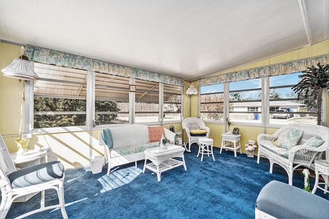 sunroom with vaulted ceiling