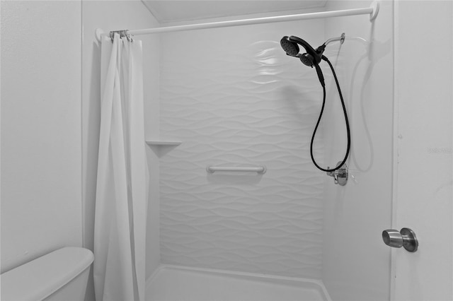 20 Sylvia Pl, Oldsmar, FL 34677 - full bath with a shower with curtain and toilet