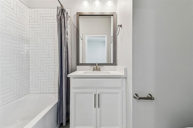 bathroom with vanity and shower / bath combo