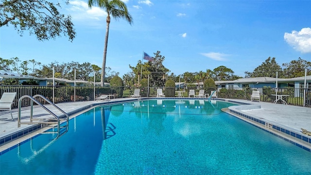 view of swimming pool