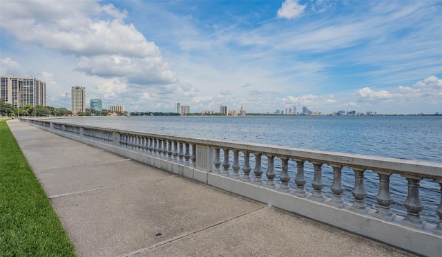 view of property's community featuring a water view