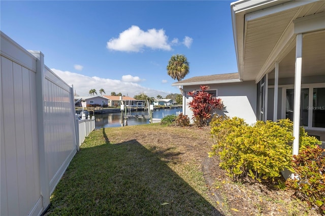 view of yard featuring a water view