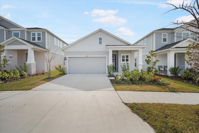5936 Golden Nettle Dr, Apollo Beach, FL 33572 - view of front of home with a garage