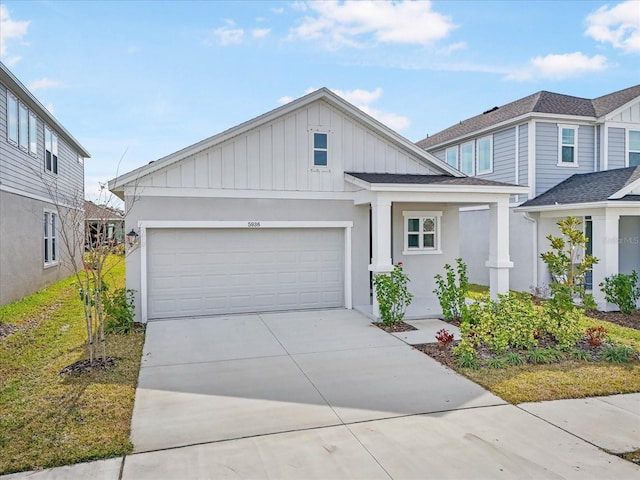 view of front facade with a garage