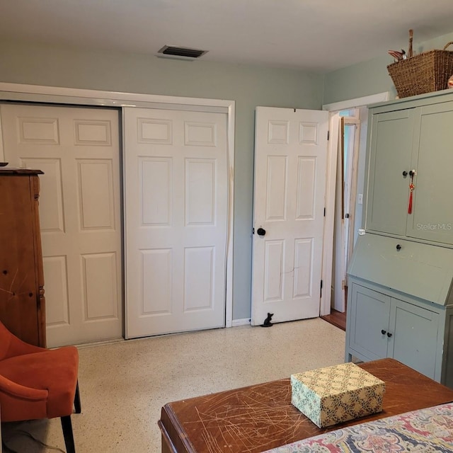 bedroom featuring a closet