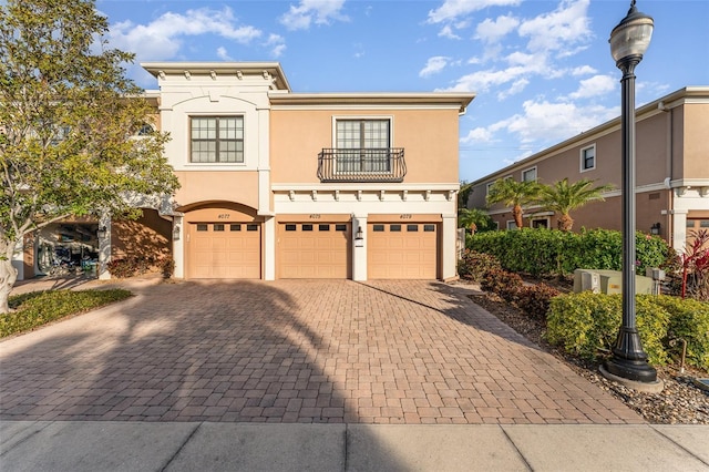 view of front of home featuring a garage