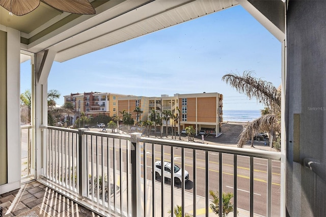 balcony featuring ceiling fan