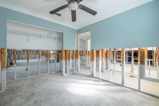 unfurnished bedroom with crown molding, a closet, and ceiling fan