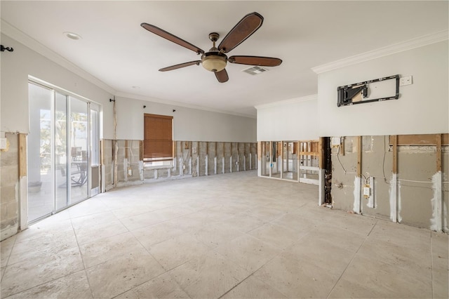 unfurnished room featuring crown molding and ceiling fan