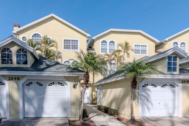 view of front facade featuring a garage