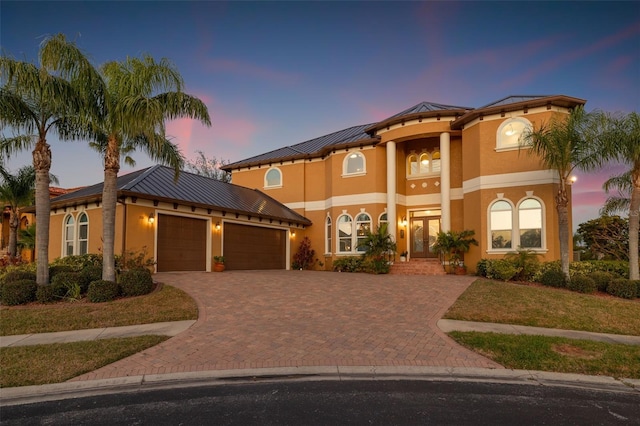 view of front facade with a garage