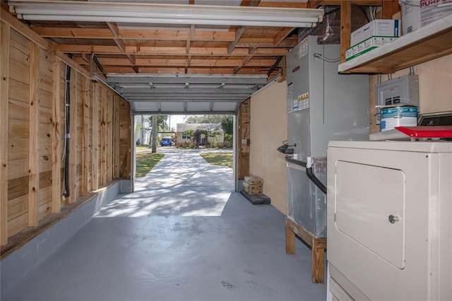 garage featuring washer / dryer