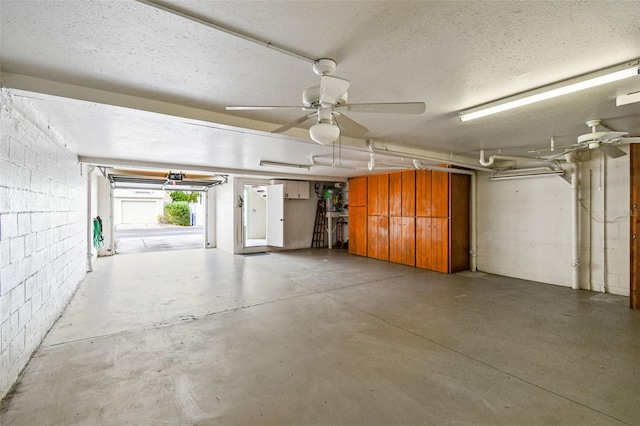 garage featuring ceiling fan