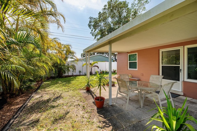 view of yard with a patio area