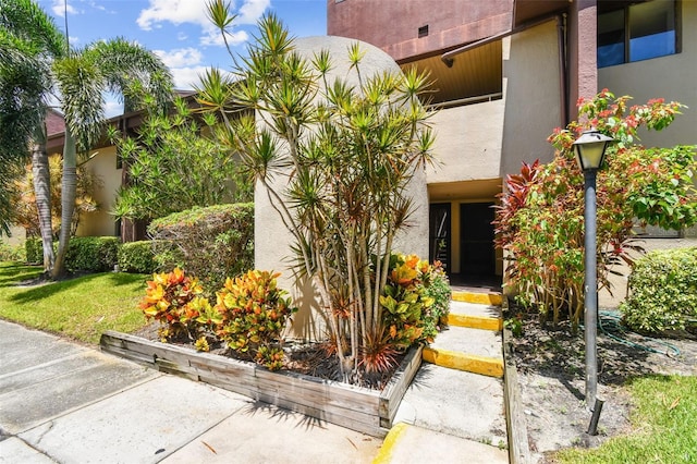 880 S Village Lake Dr N Unit 106, Saint Petersburg, FL 33716 - view of entrance to property