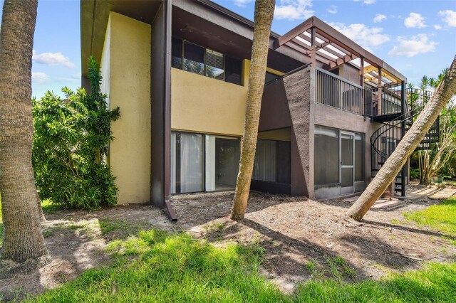 880 S Village Lake Dr N Unit 106, Saint Petersburg, FL 33716 - view of back of property