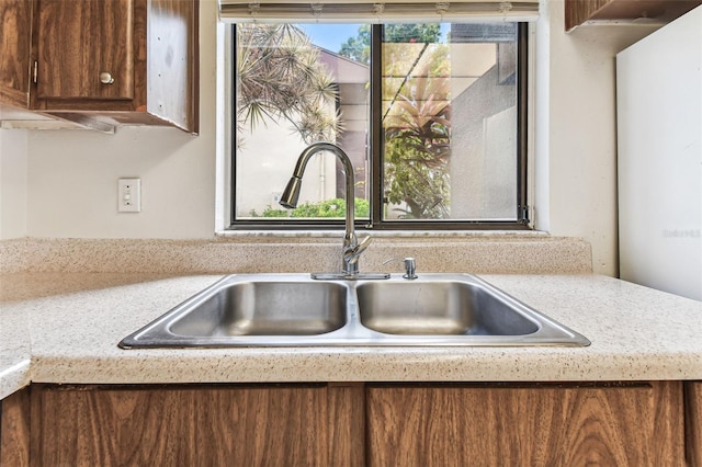 880 S Village Lake Dr N Unit 106, Saint Petersburg, FL 33716 - room details with sink