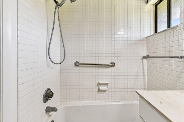 880 S Village Lake Dr N Unit 106, Saint Petersburg, FL 33716 - bathroom featuring tiled shower / bath