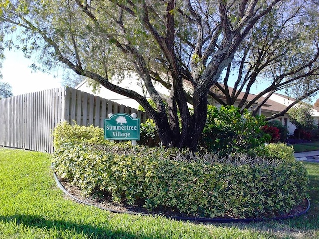 view of community / neighborhood sign