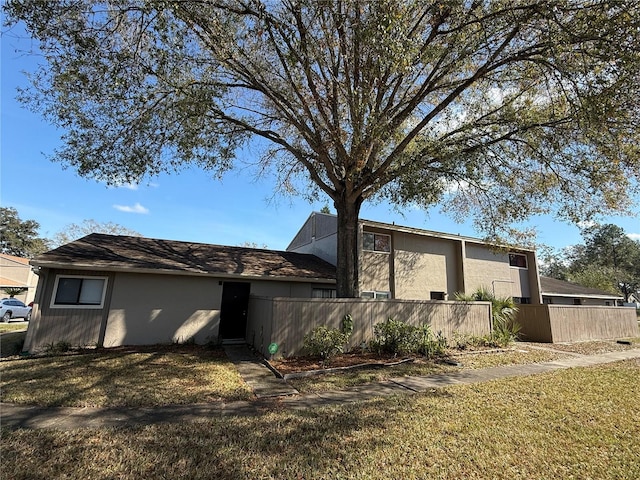 exterior space featuring a yard