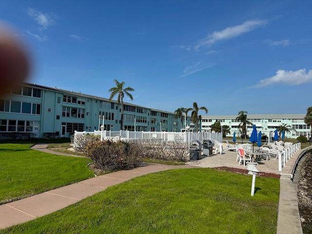 Listing photo 3 for 1819 Shore Dr S Unit 210, South Pasadena FL 33707