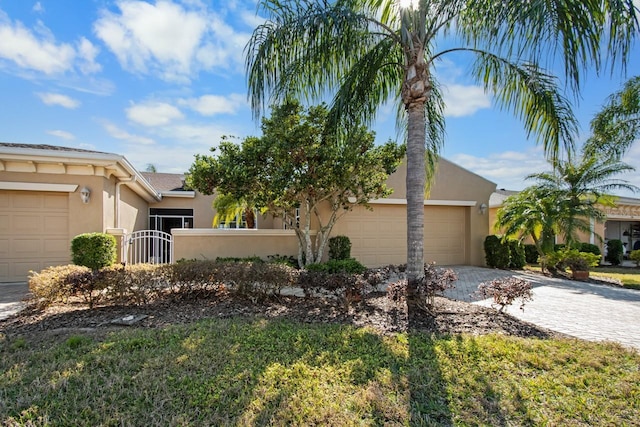 view of front facade featuring a garage